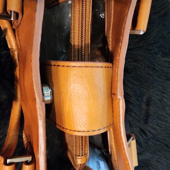 Wilson’s Leather Caramel Colored Tote Bag - Picture 7 of 14